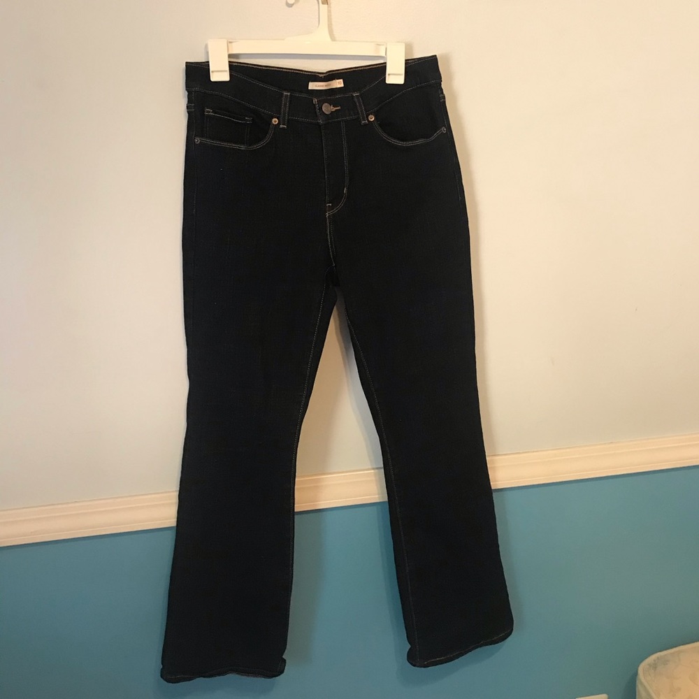 Levi’s dark wash bootcut jeans